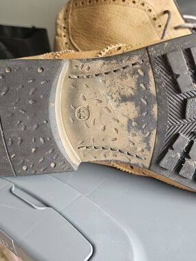 Men's Tan Casual Leather Shoes - Classic Brogue Style